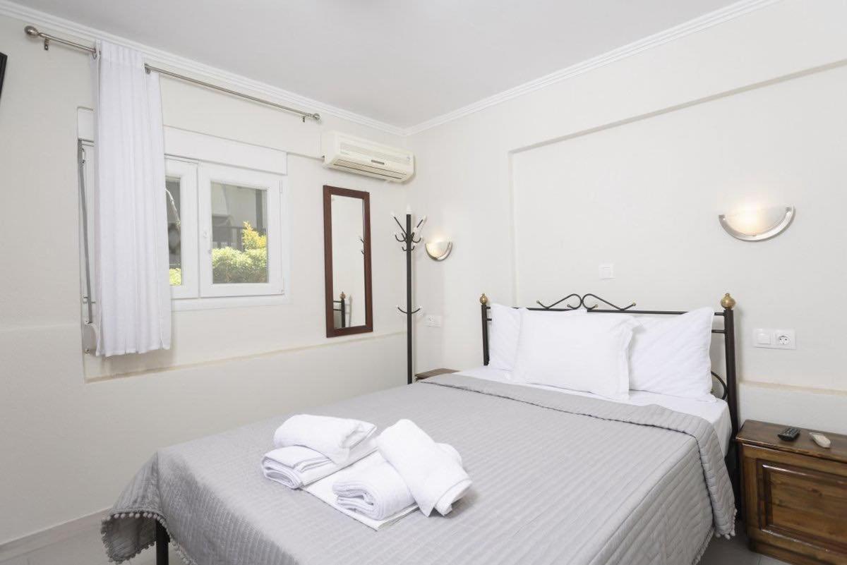 Katerina Apartments Pefkochori Eksteriør bilde